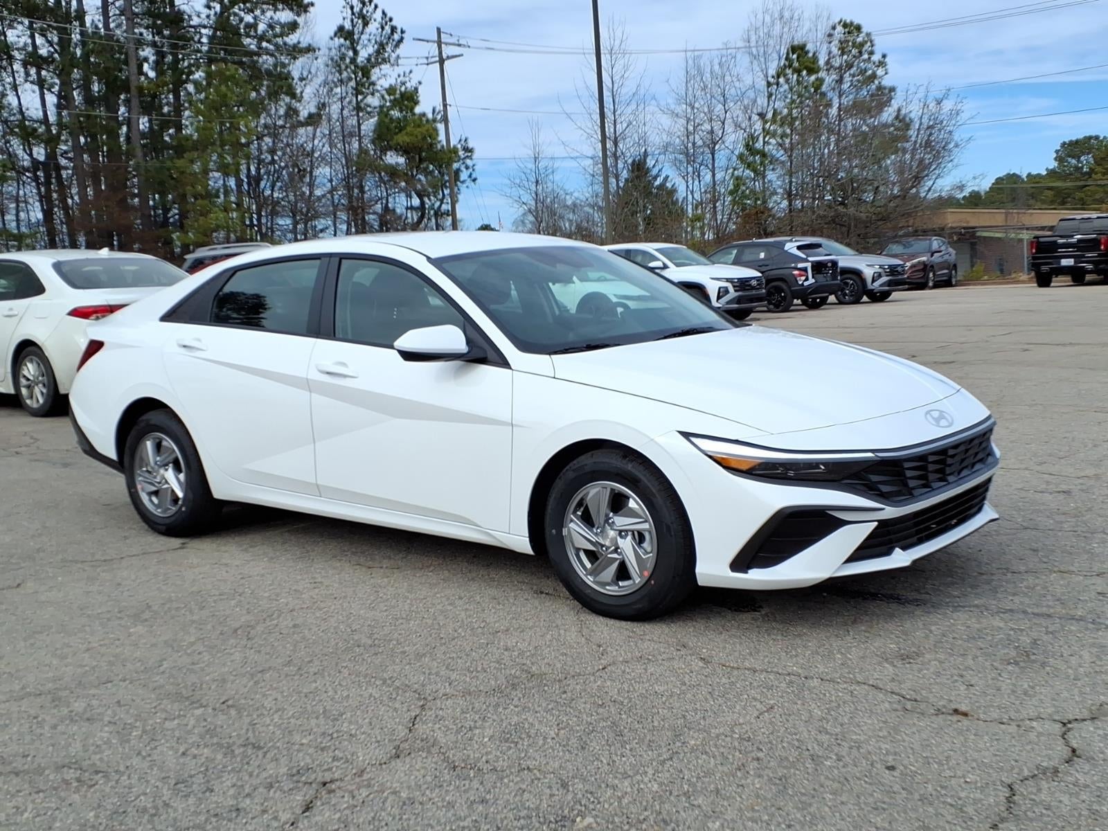 2026 Hyundai ELANTRA SE in Serenity White — front three-quarter view