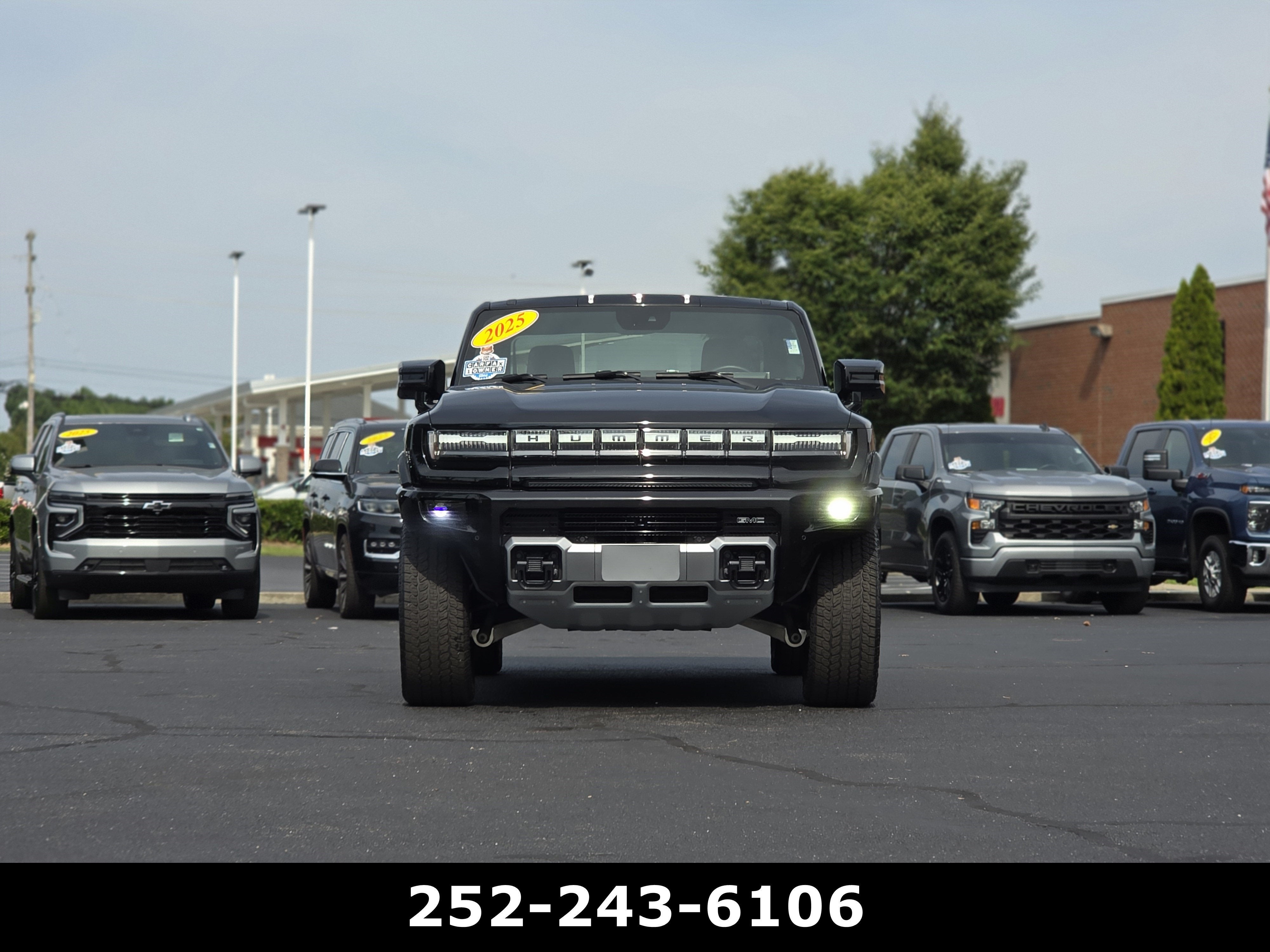 2025 GMC HUMMER EV Pickup — side profile view