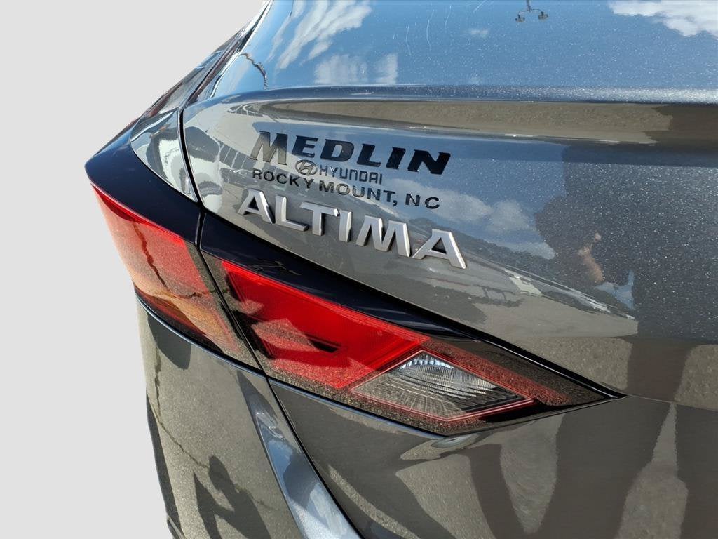 2024 Nissan Altima — detail view